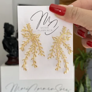 Pendientes de flamenca dorados con forma de coral