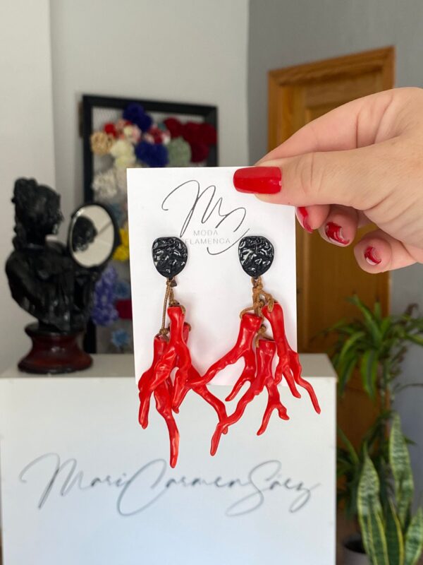 Pendientes de flamenca de corales.