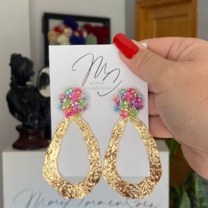 Pendientes de flamenca dorados aros ovalados con flor multicolor