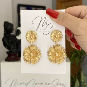 Pendientes de flamenca dorados con forma de flor margarita